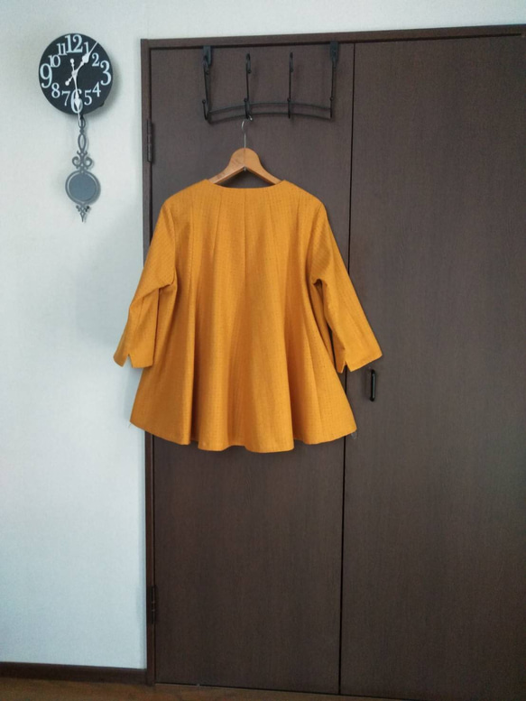 フレアたっぷりAラインジャケット（オレンジ色） 2枚目の画像