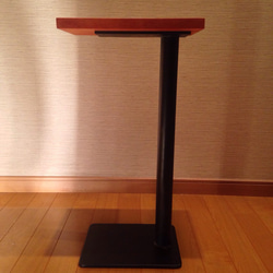 アイアン サイドテーブル インダストリアル ベッドテーブル アイアンレッド色 2枚目の画像