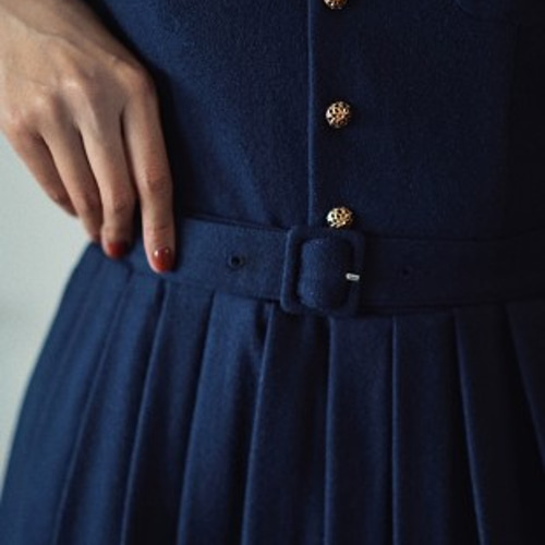 ウール50%】長袖ロングワンピース プリーツ ウエストベルト