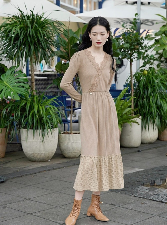 ワンピース✖︎チュニックブラウス（実物大パターン付き）、花のイタリアン刺繍2冊 ワンピース✖︎チュニックブラウス（実物大パターン付き）、花の