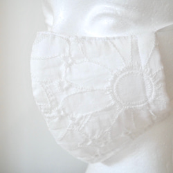 【送料無料】大人用マスク　お花刺繍 7枚目の画像