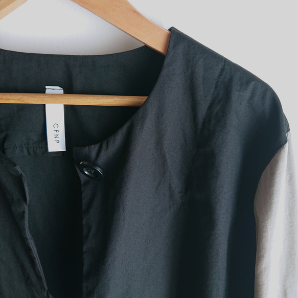 季節の間 (はざま) のショートジャケット２  ボディ:black   袖:gray 3枚目の画像