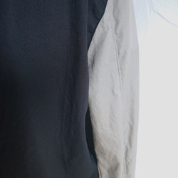 季節の間 (はざま) のショートジャケット２  ボディ:black   袖:gray 5枚目の画像
