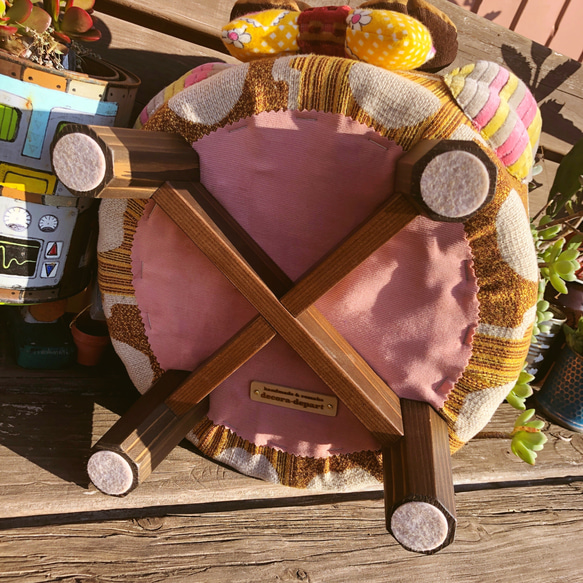 アニマル★スツール 【イヌ ✽ 茶レトロ柄】 7枚目の画像