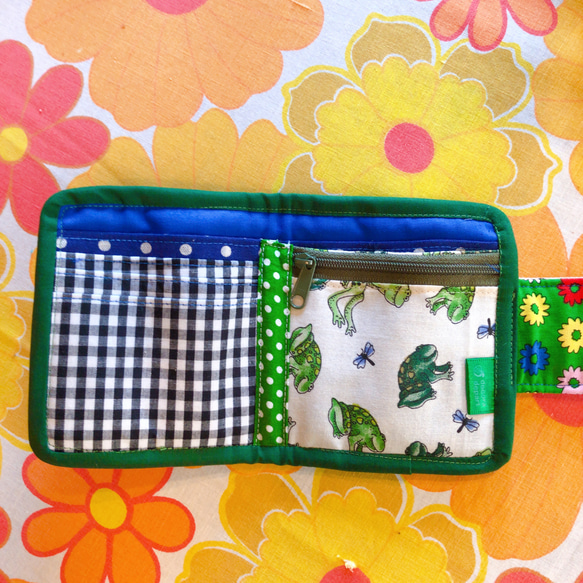 小さめ★2つ折りのカラフルなお財布 【緑】 3枚目の画像