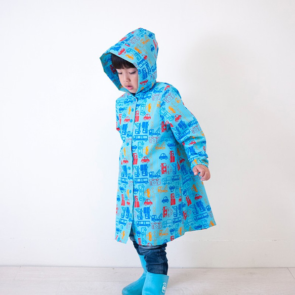 車車總動員淺藍色兒童雨衣 · KIDS RAINCOAT (好多汽車) 第4張的照片