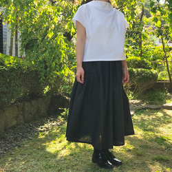 リネン ブラック の かわいい 切り替えギャザースカート 2枚目の画像