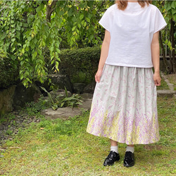 グレーパープル の 上品な ミモザ ギャザースカート 4枚目の画像