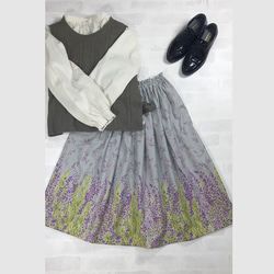 グレーパープル の 上品な ミモザ ギャザースカート 7枚目の画像