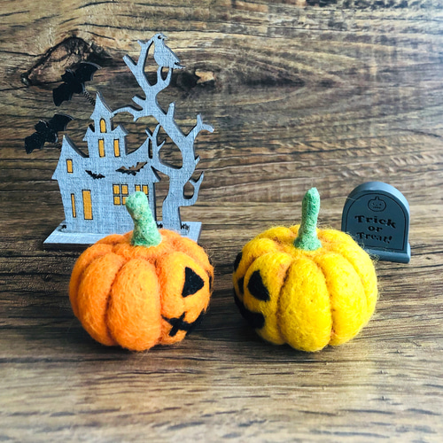 羊毛フェルトでハロウィン] 羊毛フェルトのかぼちゃ☆小さめ