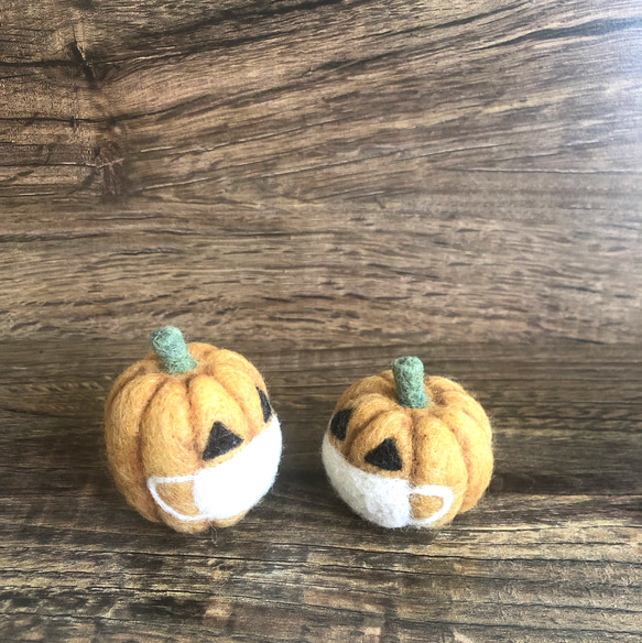 羊毛フェルトのマスクかぼちゃ　2個セット 2枚目の画像