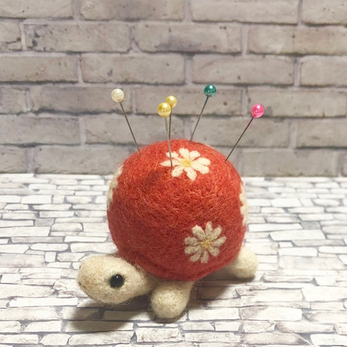 羊毛フェルト 花柄が可愛いカメさんのピンクッション その他インテリア