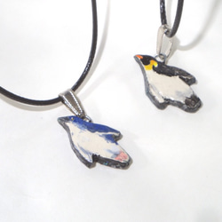 ペンギンたちのリバーシブルペンダント 3枚目の画像