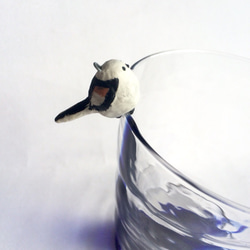 コップが止まり木<シマエナガ> 3枚目の画像