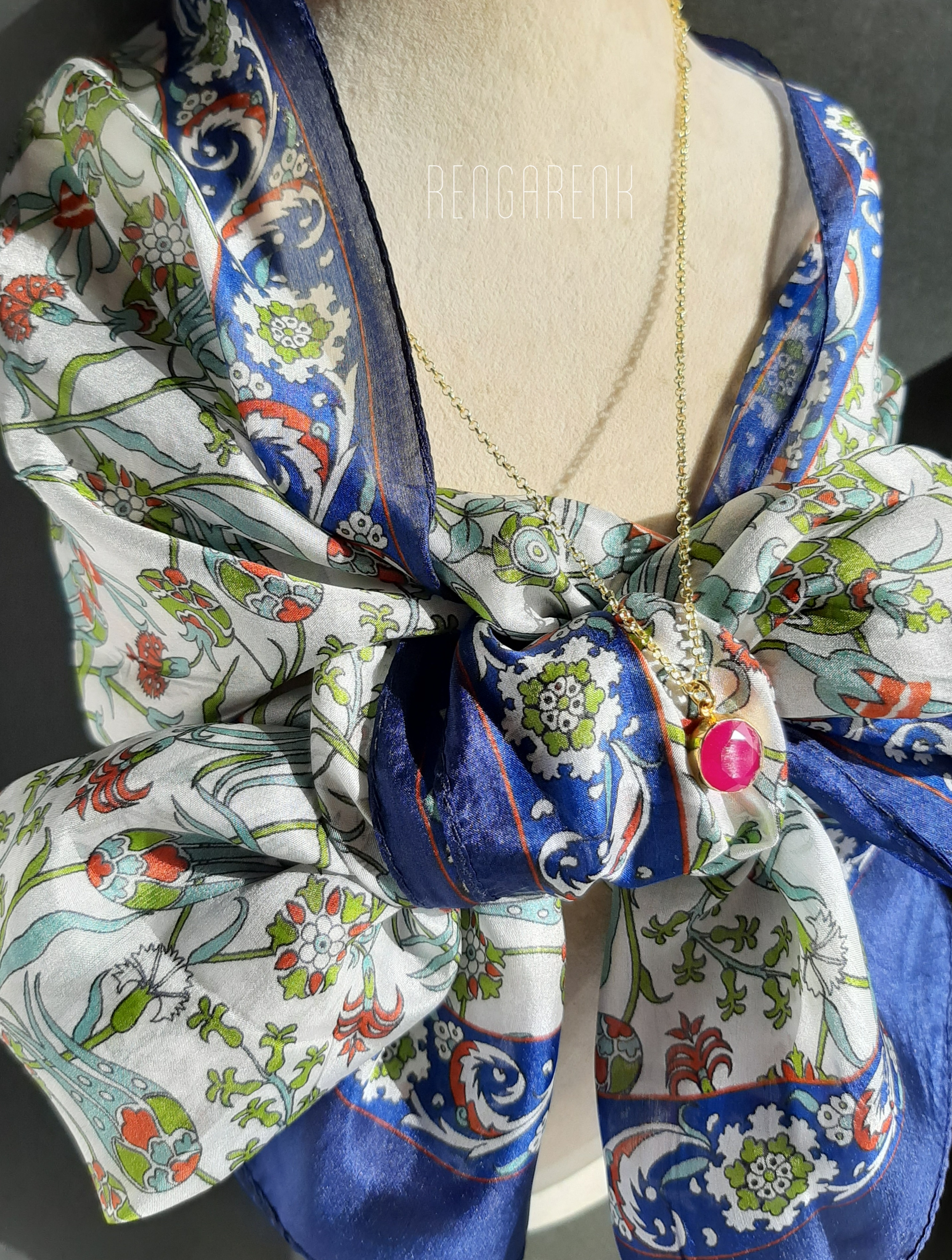 オリエンタルシルク100%☆トルコモチーフ柄