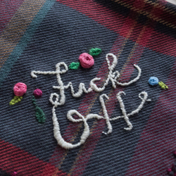 【刺繡文字】手作字體刺繡餐巾/桌布　Fuck Off 第2張的照片