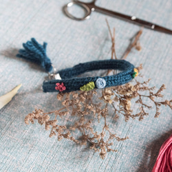 【Embroidery Accessories】Blue colour bracelet with embroidery 1枚目の画像