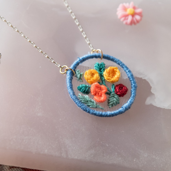 【Embroidery Accessories】3D Flower Pendant Necklace 2枚目の画像