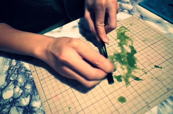 DIY漆器箸研ぎ体験会（赤と青／一生に一本の箸） 5枚目の画像