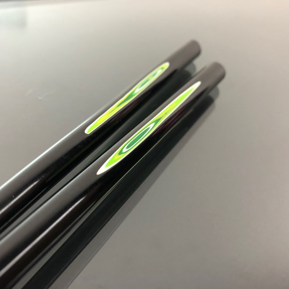 手工漆器筷子 線條 (黃綠色/一生一筷) 第4張的照片