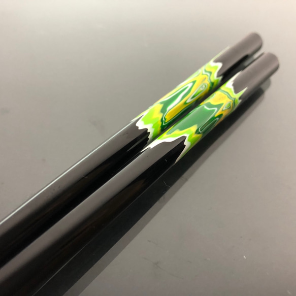 手工漆器筷子 面 (黃綠色/一生一筷) 第2張的照片