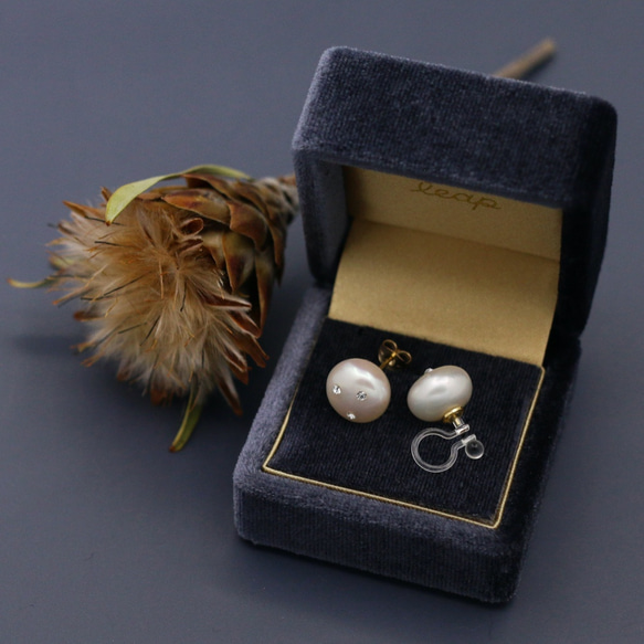聖誕限量禮盒：狐狸和淡水珍珠、月光石耳環 * 耳環兼容 第4張的照片