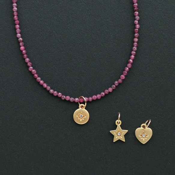 嬰兒珍珠和紅寶石頸鍊，有多種吊飾可供選擇 第3張的照片
