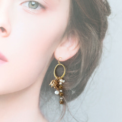 復古施華洛世奇，淡水珍珠，黃銅花耳環（與耳環兼容）*鍍金 第5張的照片