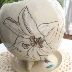 アールヌーヴォー調花の丸い植木鉢！No.R2079 3枚目の画像