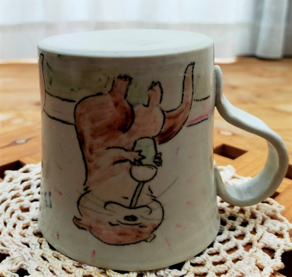 動物マグカップ(カワウソ) 4枚目の画像