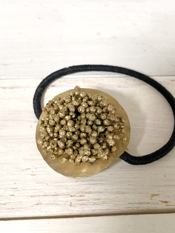 真鍮とお花のヘアゴム ヘアゴム Lila 通販 2435450｜Creema(クリーマ