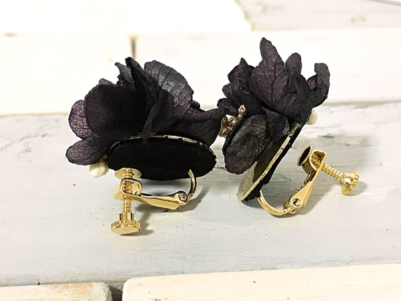 乾燥真花製黃銅製圓盤耳針（夾式耳環） 第4張的照片