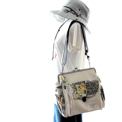 3WAY緊湊型背包，左側拉鍊和後袋，乳白色x含羞草補丁 第5張的照片