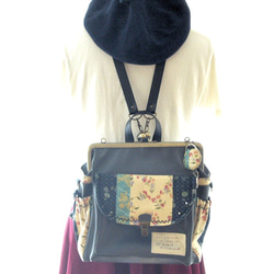黑色x日本圖案☆3WAY緊湊型背包，右側拉鍊和後袋木炭黑x藍色日本花朵條紋 第1張的照片