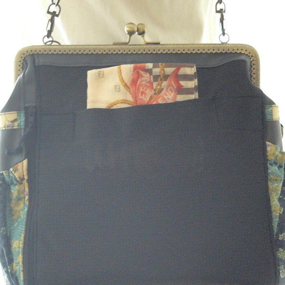 黑色x日本圖案☆3WAY緊湊型背包，右側拉鍊和後袋木炭黑x藍色日本花朵條紋 第9張的照片