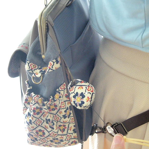 復古花朵設計☆3WAY緊湊型背包，右拉鍊和後袋咖啡摩卡咖啡 第3張的照片