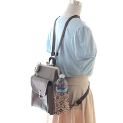 復古花朵設計☆3WAY緊湊型背包，右拉鍊和後袋咖啡摩卡咖啡 第4張的照片