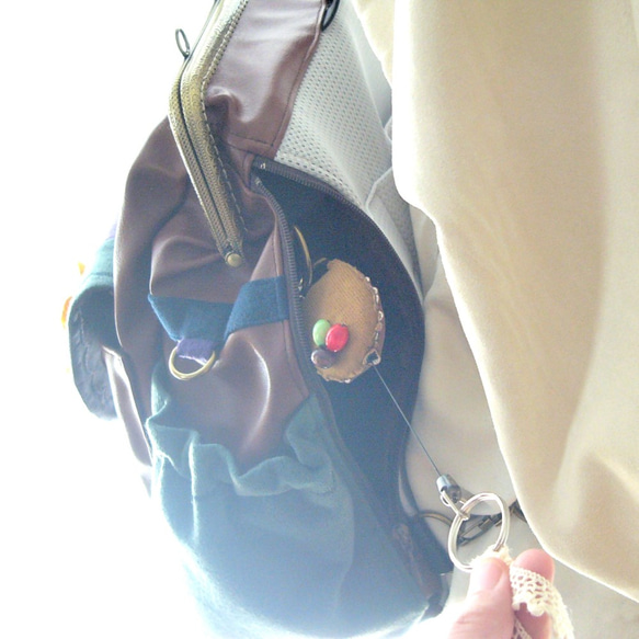 3WAY緊湊型帆布背包，帶右拉鍊和後袋燈芯絨貼片柔軟棕色 第3張的照片