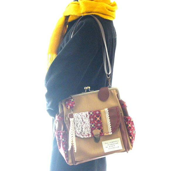 ☆3WAY緊湊型背包，帶右拉鍊和後袋復古花補丁金色x棕色 第7張的照片