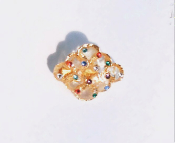 Multi colored stone broach. 1枚目の画像