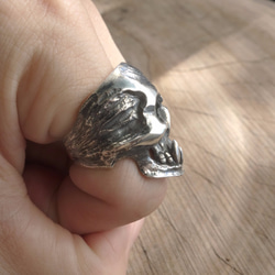 純銀 獸化骷髏戒指 - 手工製作 第3張的照片