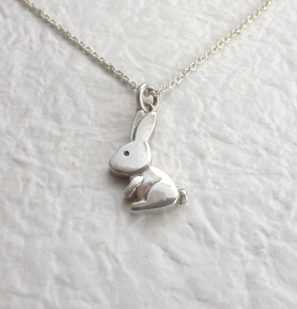 純銀 - 迷你兔兔項鍊 - 商品含銀鍊 第1張的照片