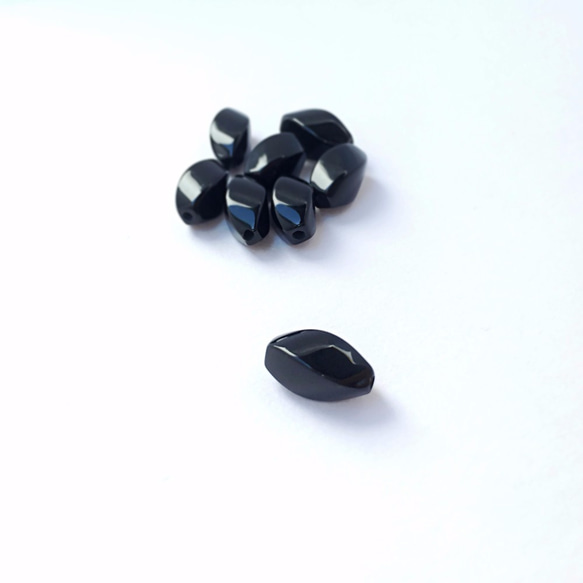 14mm*7mm Twisted Black Onyx Agate Beads｜small size｜天然石 瑪瑙 2枚目の画像