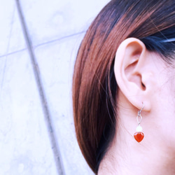 Romantic handmade drop earrings｜Red Onyx｜Pearl shell 1枚目の画像