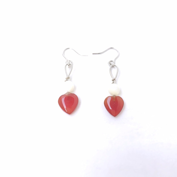 Romantic handmade drop earrings｜Red Onyx｜Pearl shell 2枚目の画像