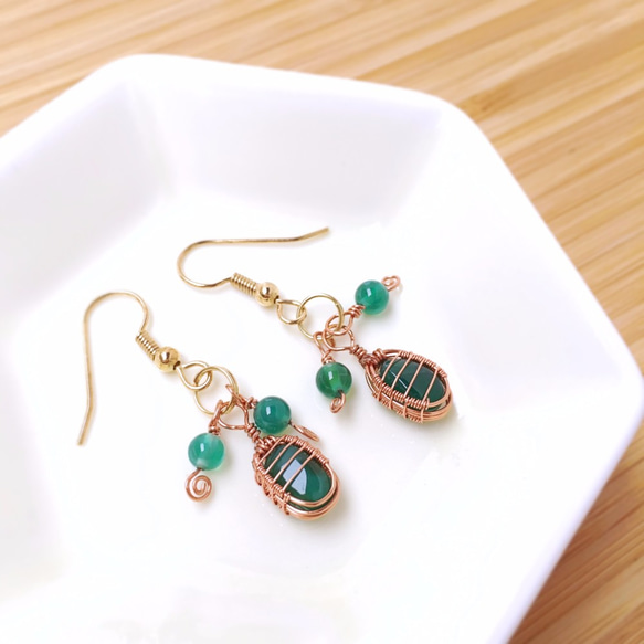 Elegant gemstone drop earrings｜Emerald Green Onyx 3枚目の画像