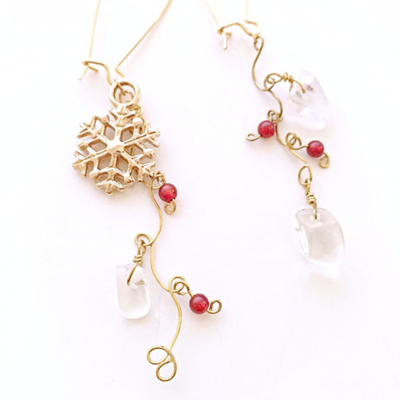 Romantic golden Xmas long drop earring｜Gemstone｜Crystal｜Onyx 1枚目の画像