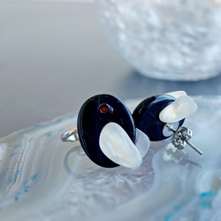 Unique Flying Bird Gemstone Clip-on Earrings x SWISS MADE 3枚目の画像