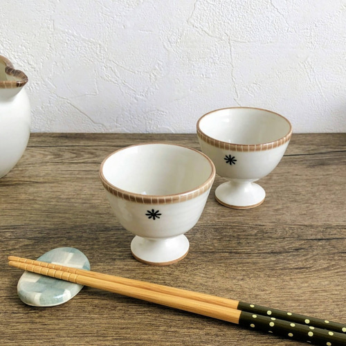 脚付きおちょこ（ブラウン） おちょこ・ぐい呑み・徳利 gagariku 通販 