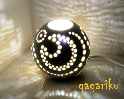 陶器 の ライト KPM 陶器 の ライト KPM